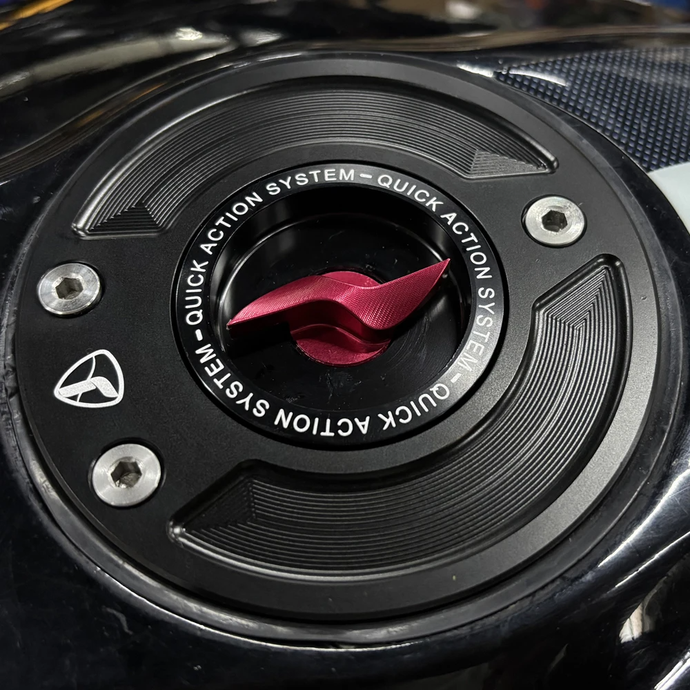 Keyless Fuel Tank Cap for BMW R nineT, F650GS, F800GS, K1600GT & R1200GS